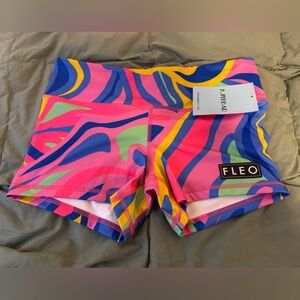 Fleo Women's NWT sz M psychedelic pink